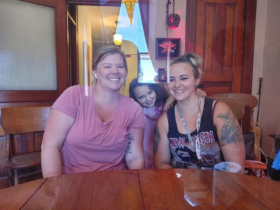 Psychic Medium Chris McBrien-加利纳必去景点