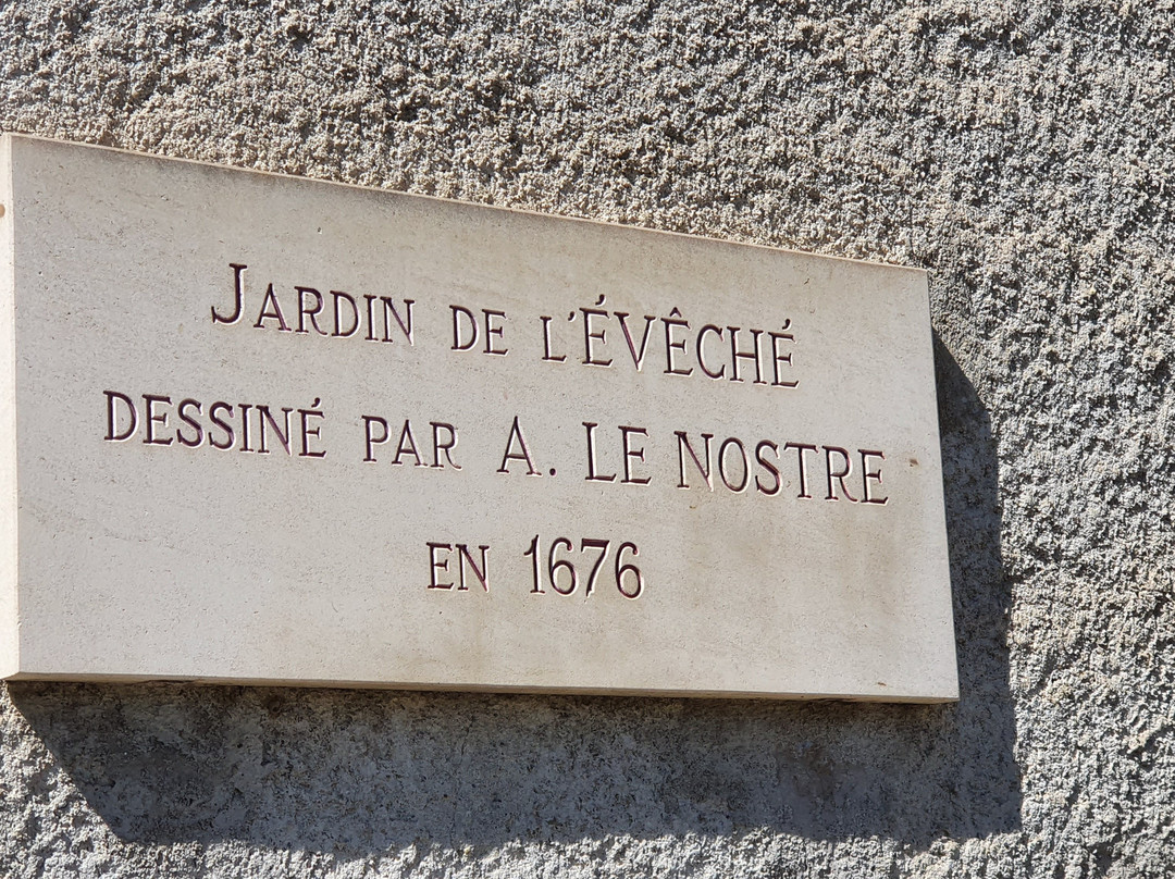 Le Jardin de L'évêché-卡斯特尔必去景点