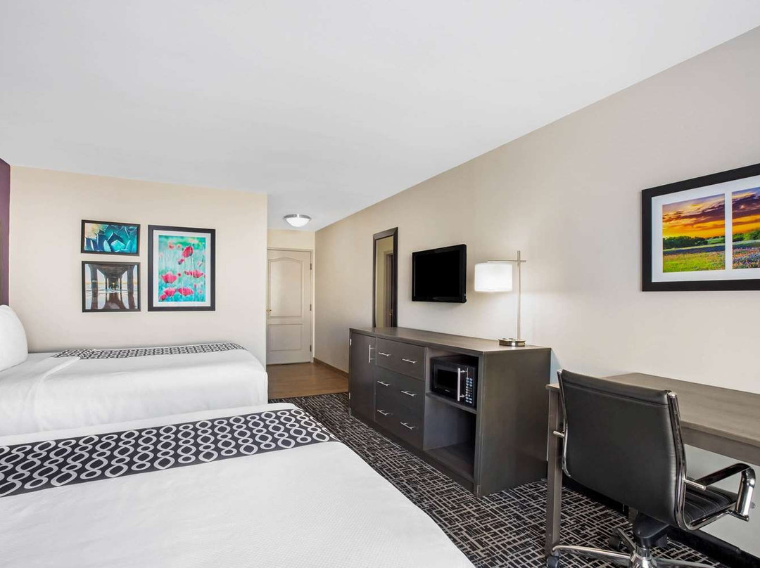 La Quinta Inn & Suites by Wyndham Pharr North McAllen主图