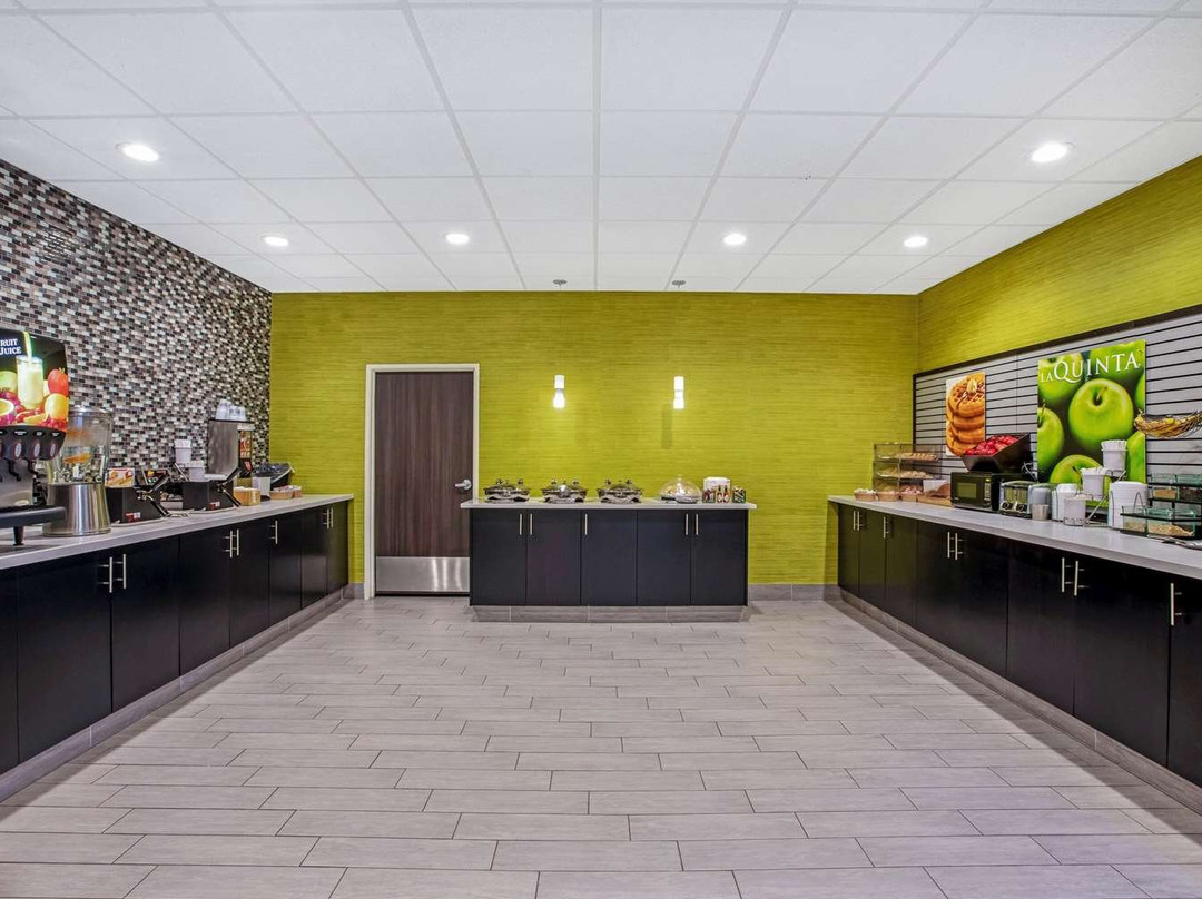 La Quinta Inn & Suites by Wyndham Kearney主图