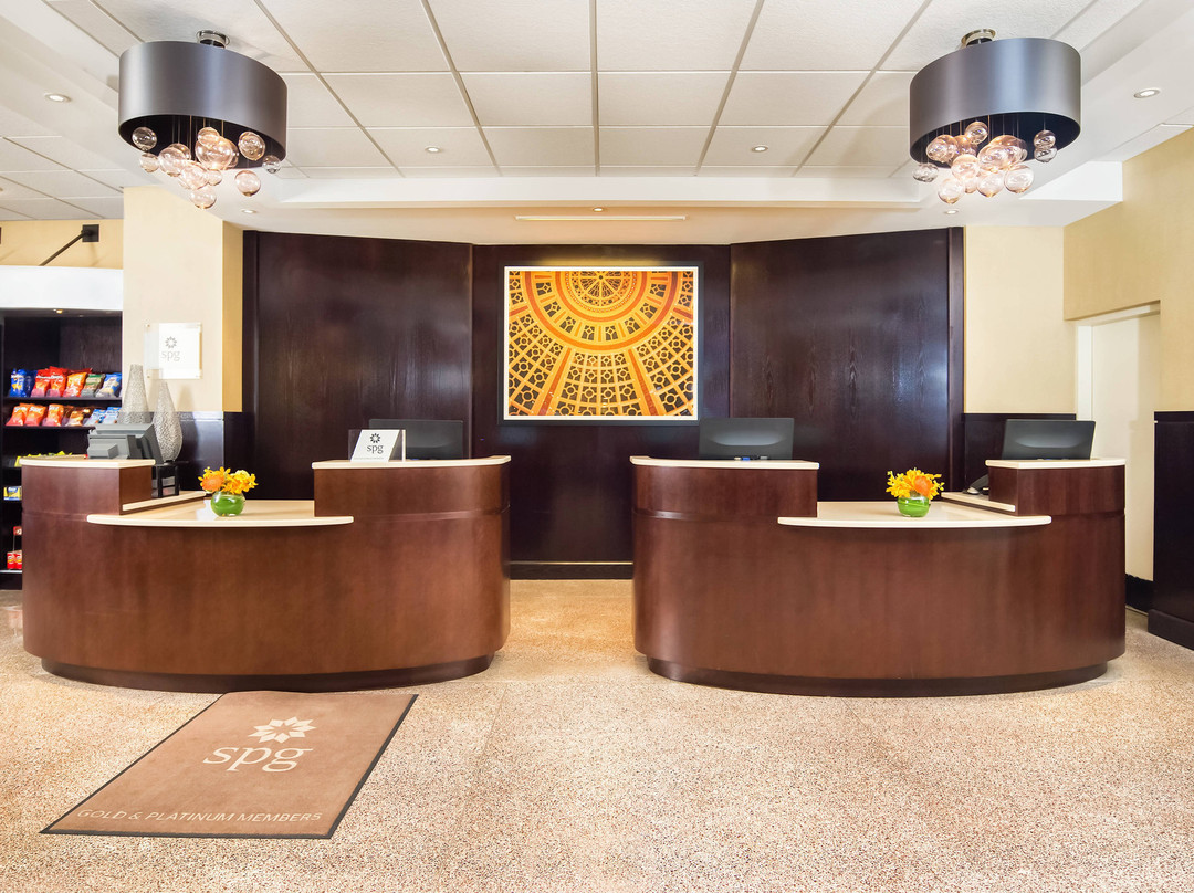 喜来登度假村酒店主图