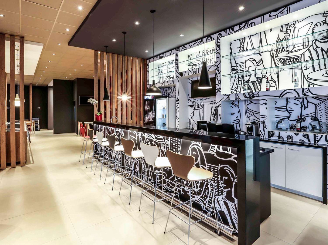 宜必思锡诺普酒店主图