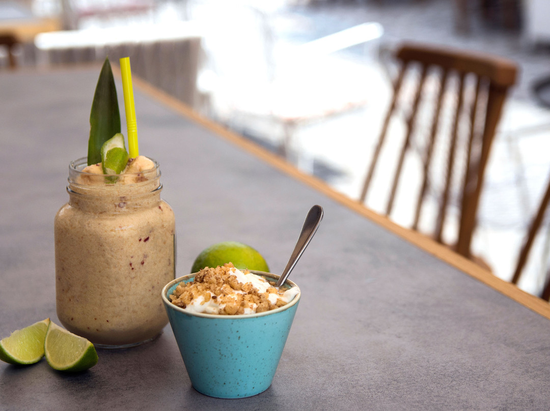 Street Cafe Cocktail Bar-Limenaria必去景点