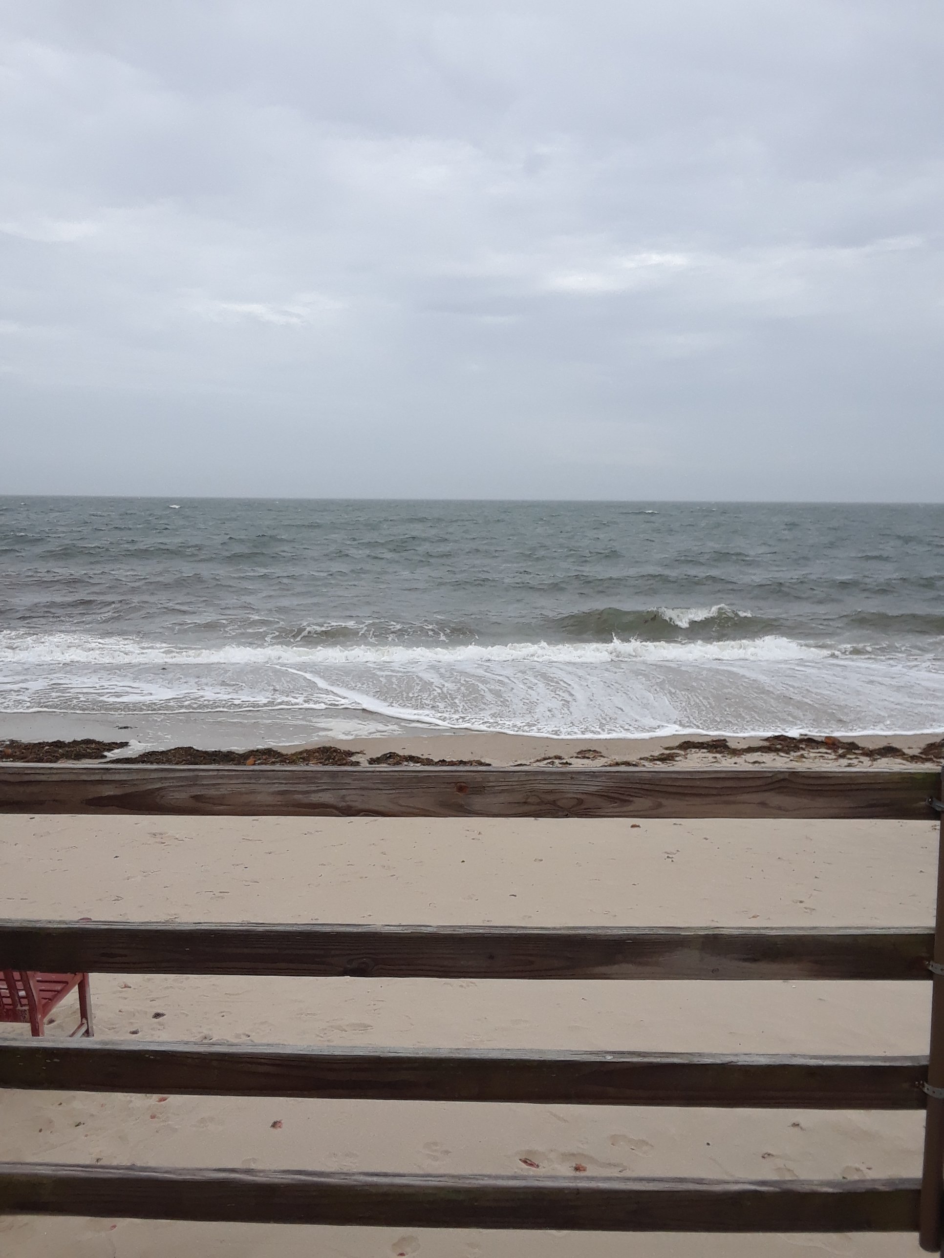 Ocean Club on Smuggler's Beach-泳池