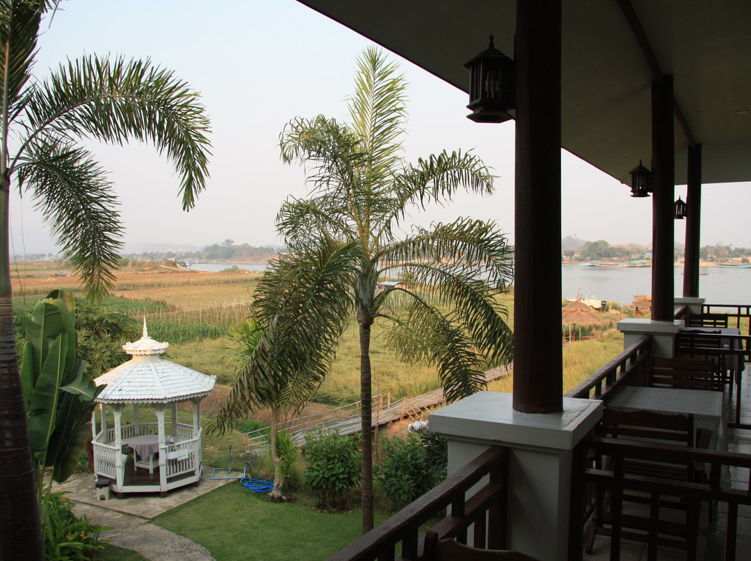 Gin's Maekhong View Resort & Spa主图