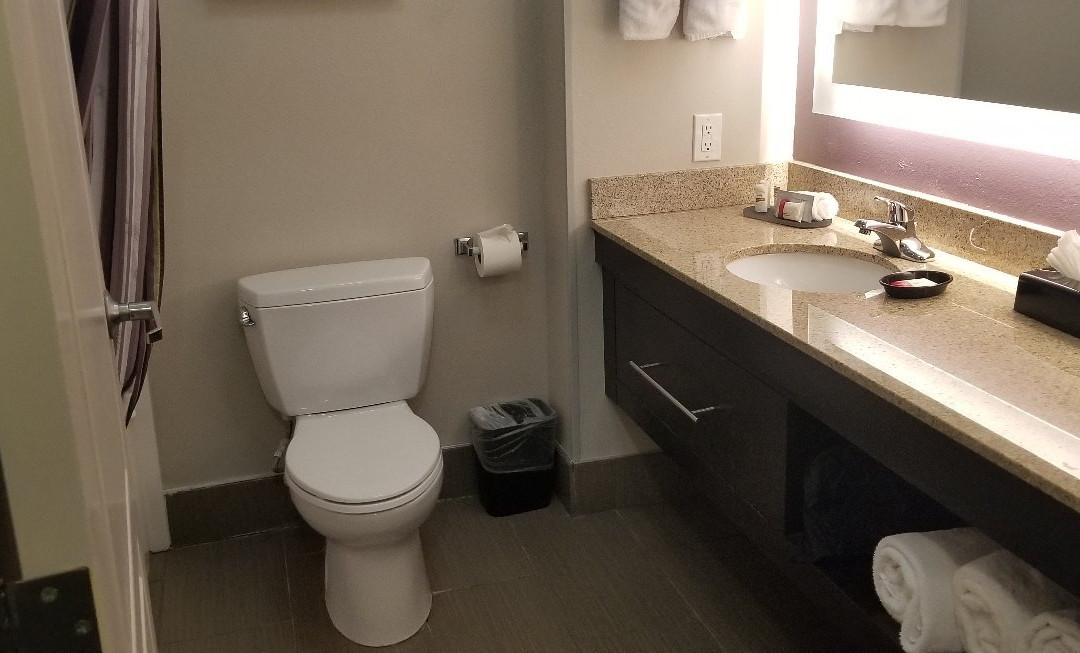 La Quinta Inn & Suites by Wyndham Cincinnati Airpt Florence主图