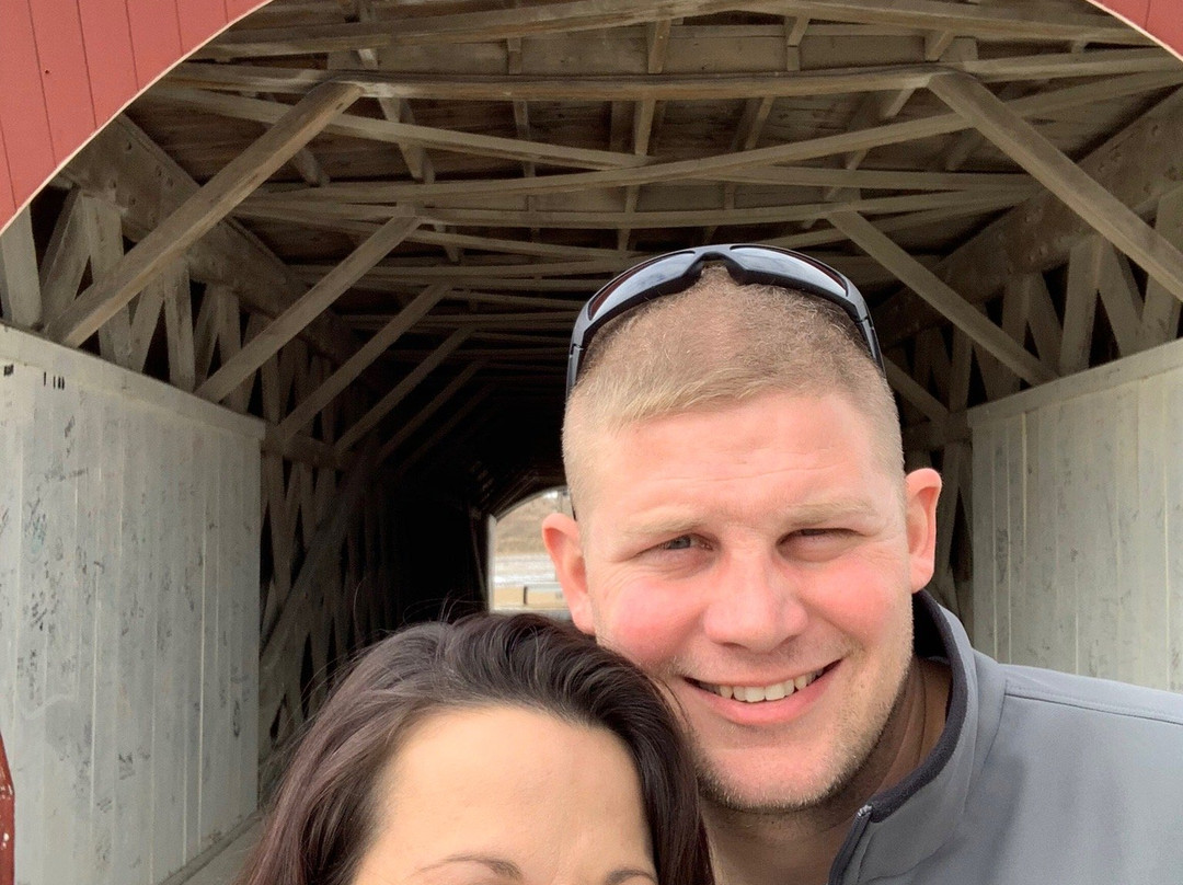 Hogback Covered Bridge-Winterset必去景点