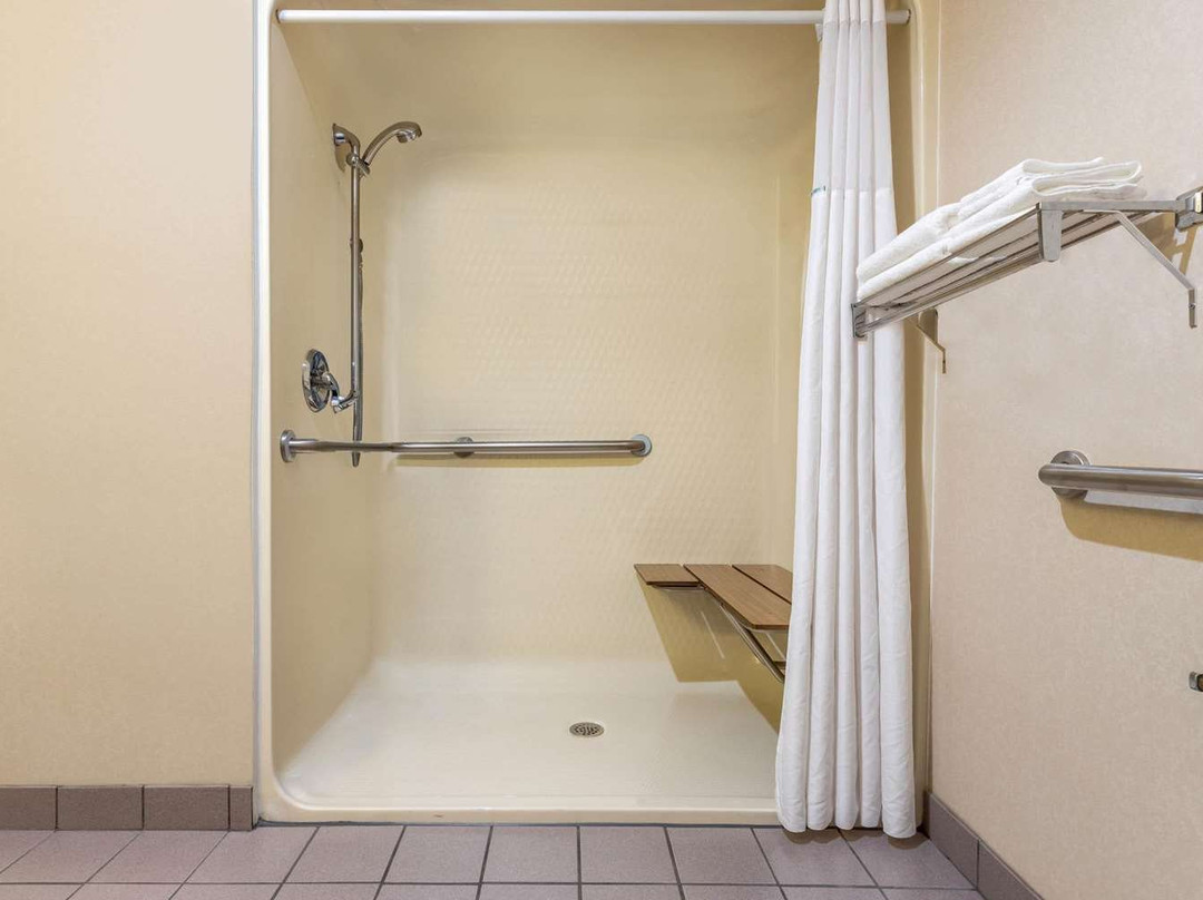 Super 8 by Wyndham Marysville/Port Huron Area主图