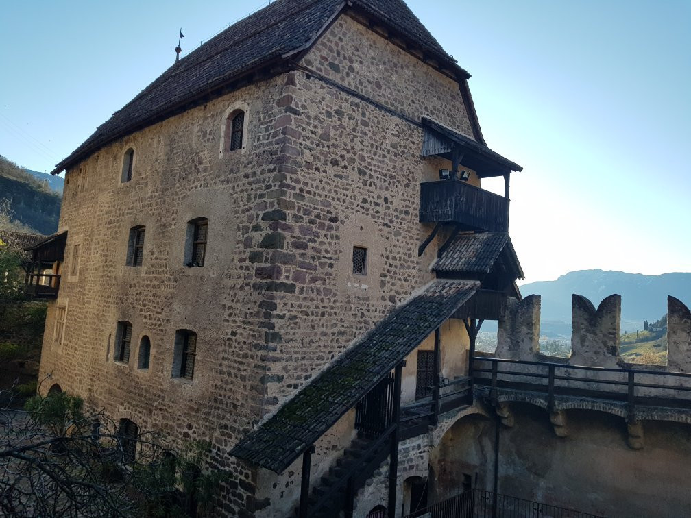 Runkelstein Castle景点图片