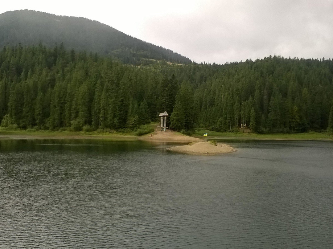 Synevir Lake景点图片