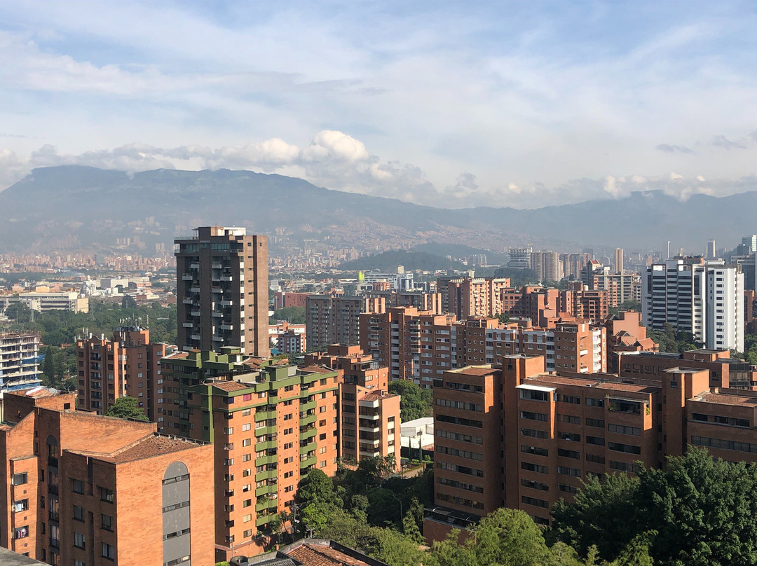 Novelty Suites Hotel主图