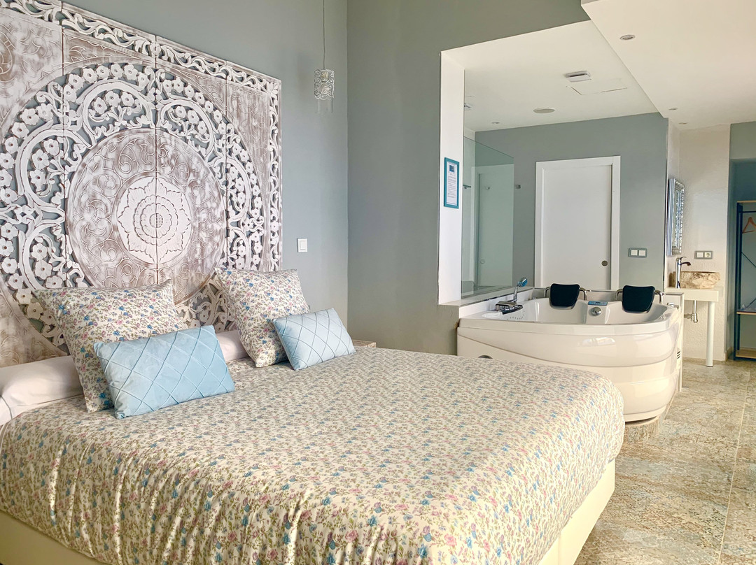 阿德阿尔巴精品水疗酒店主图