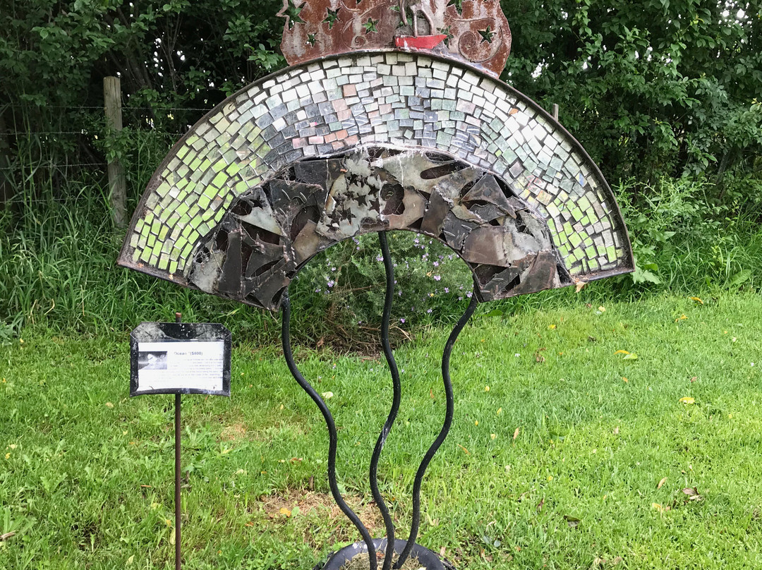 Laurie Collins Sculpture Garden-Jindivick必去景点