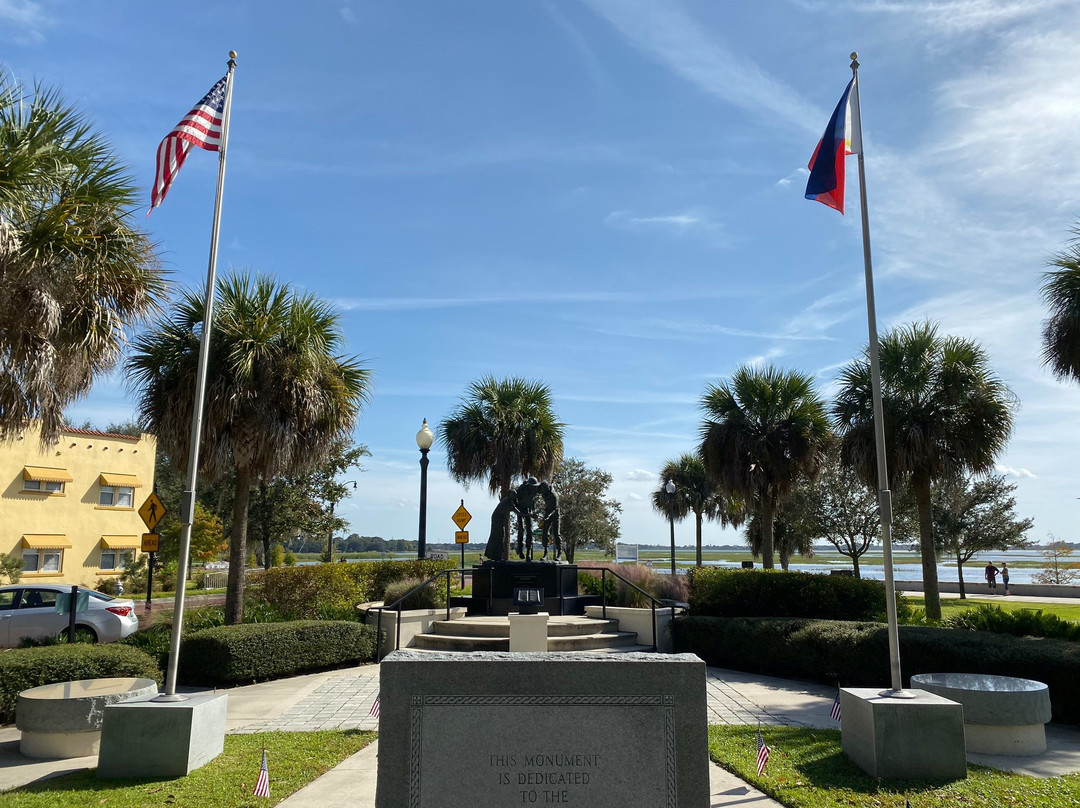 Monument of States-基西米必去景点