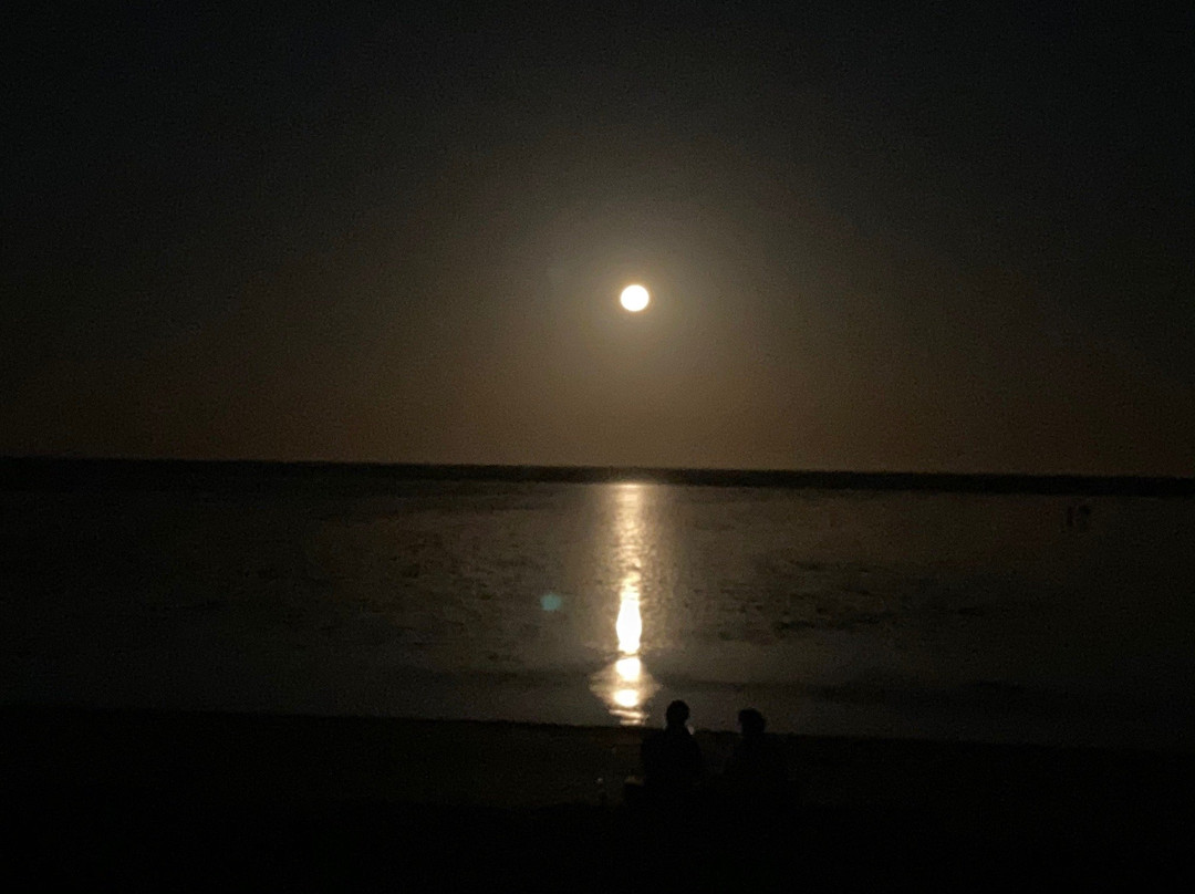 Staircase To The Moon-卡拉萨必去景点