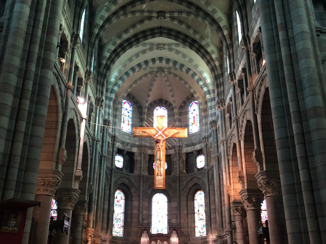 Cathédrale Notre-Dame-et-Saint-Arnoux景点图片