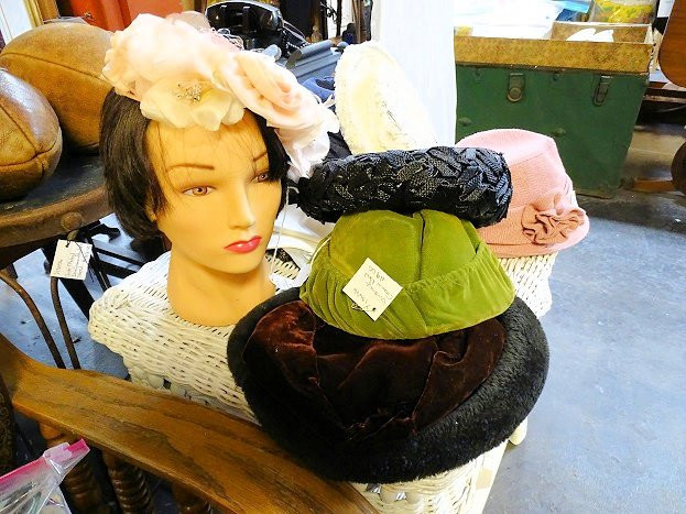 Out Of The Past Antiques-克拉克斯维尔必去景点