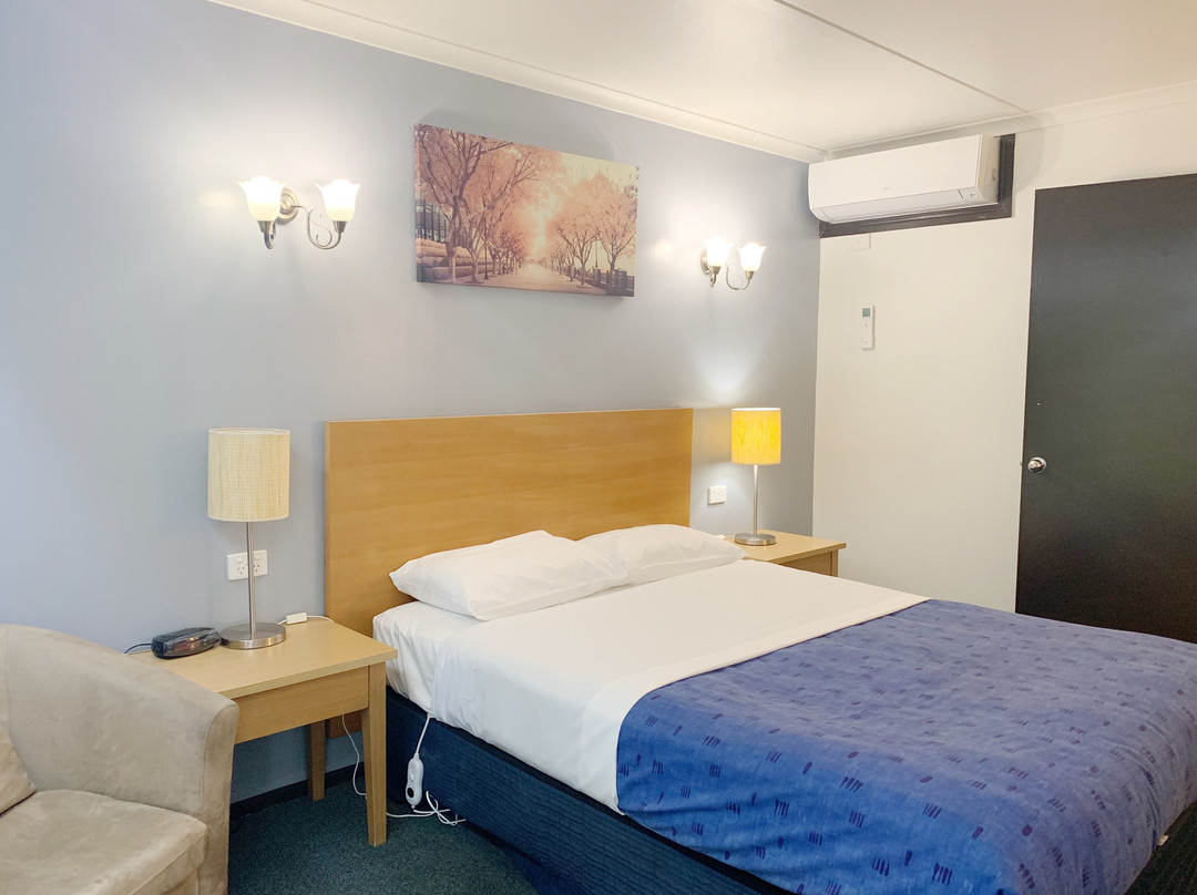 Statesman Motor Inn主图