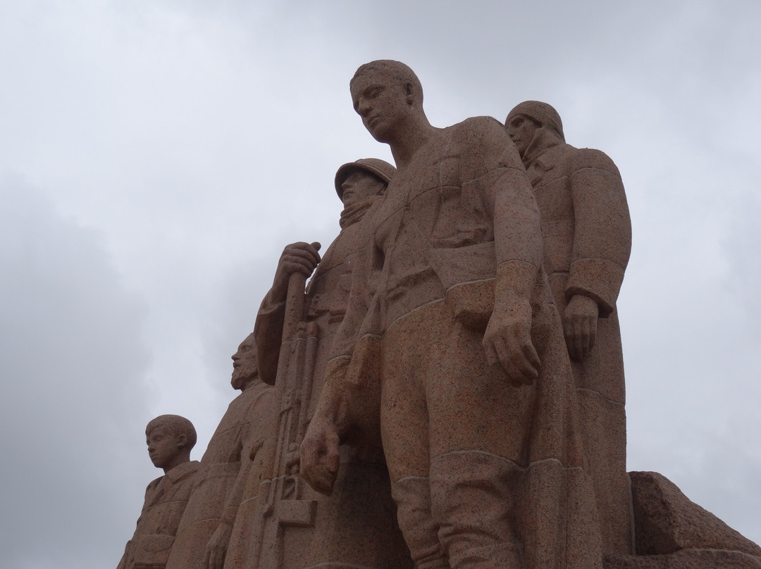 Butte de Chalmont景点图片