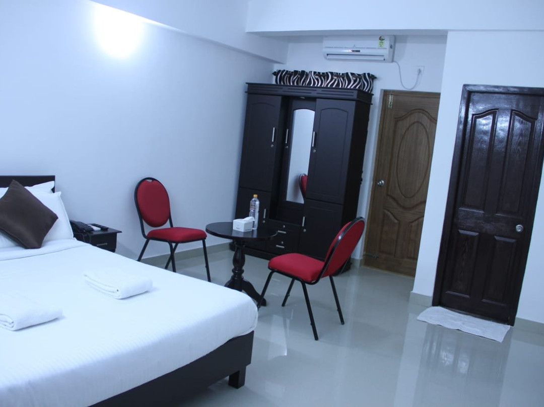 Hotel Chandana Inn主图