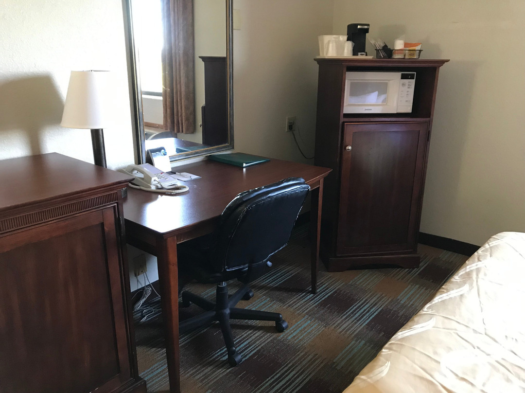 Quality Inn & Suites Miamisburg - Dayton South主图