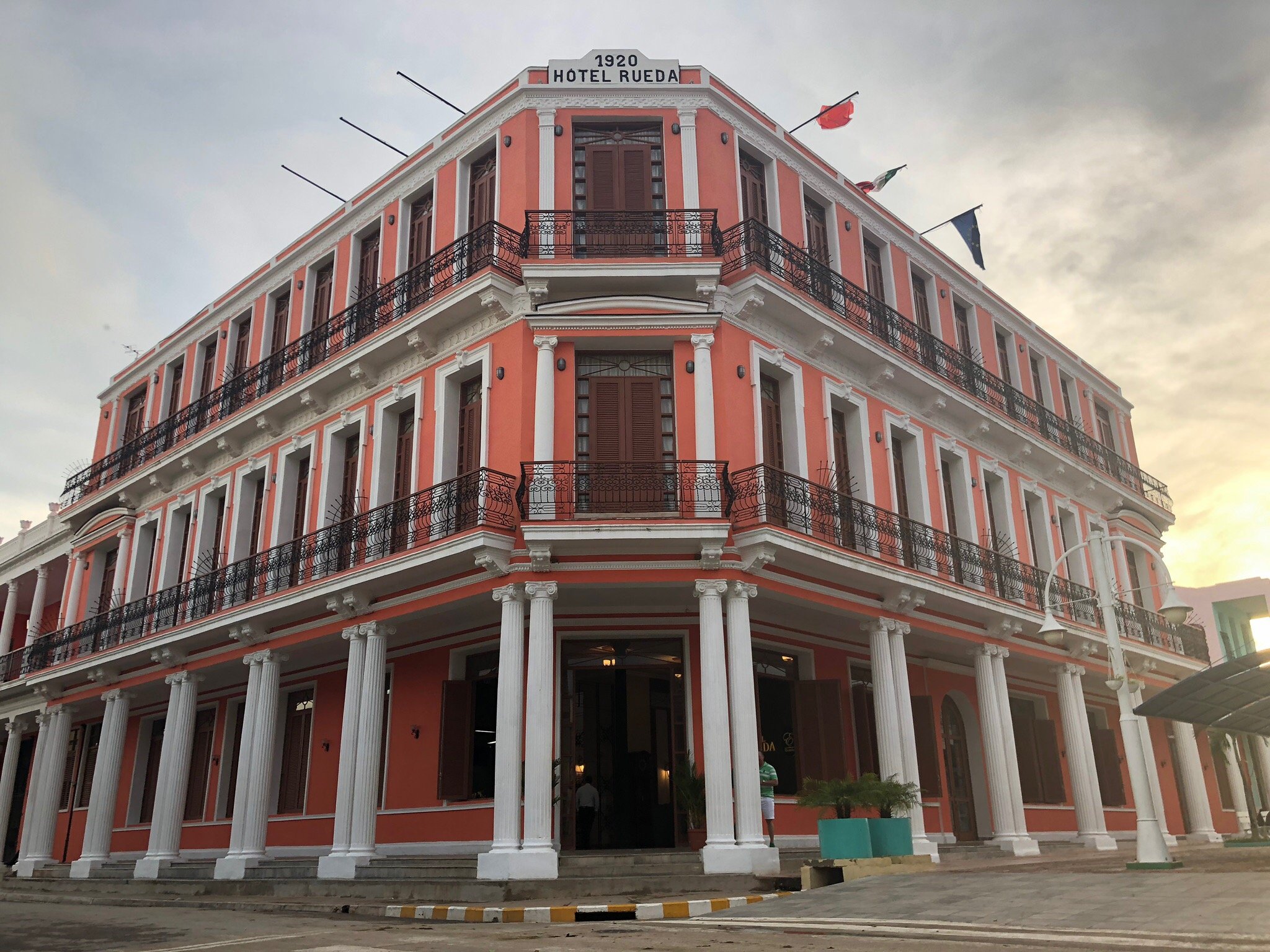 Hotel E Rueda-官方