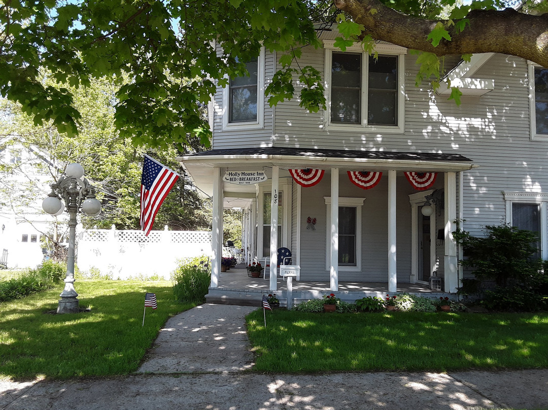The Holly House Inn Bed and Breakfast