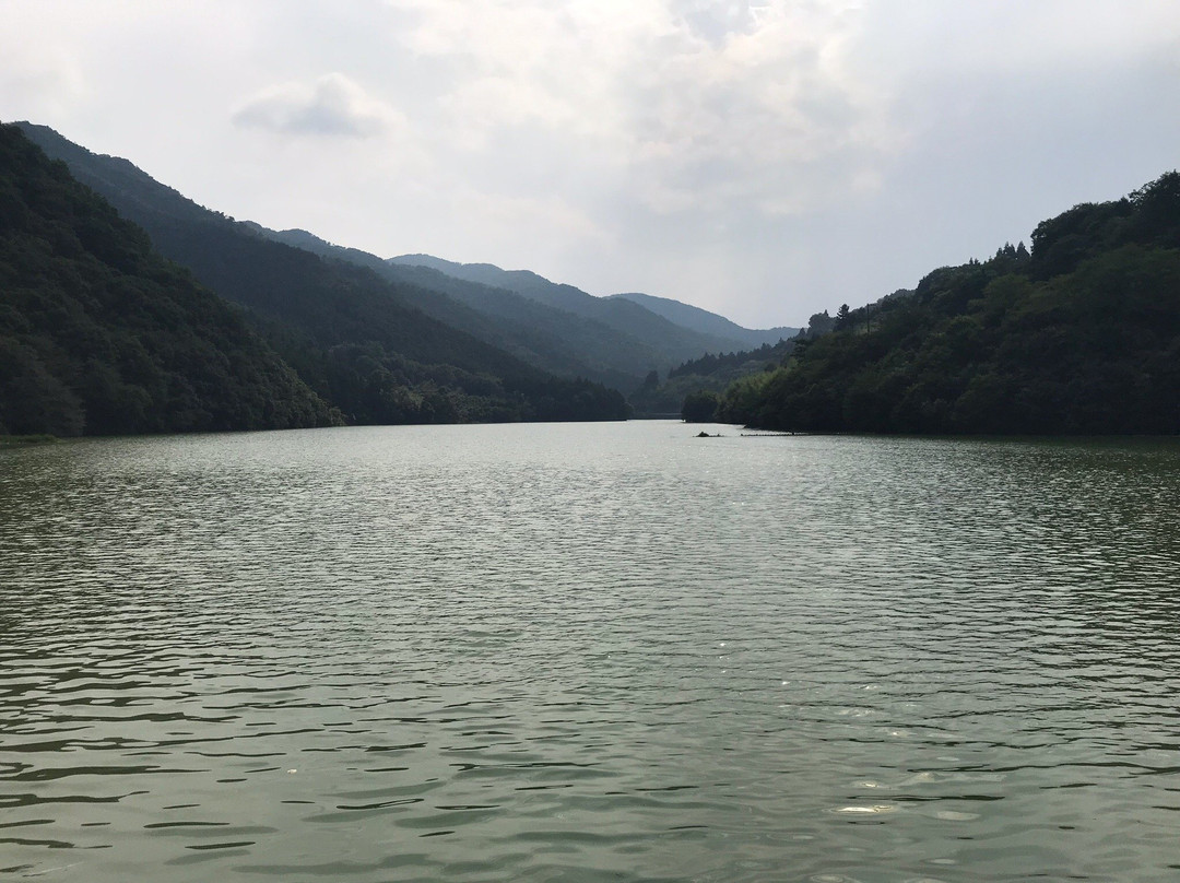 Honenike Dam景点图片