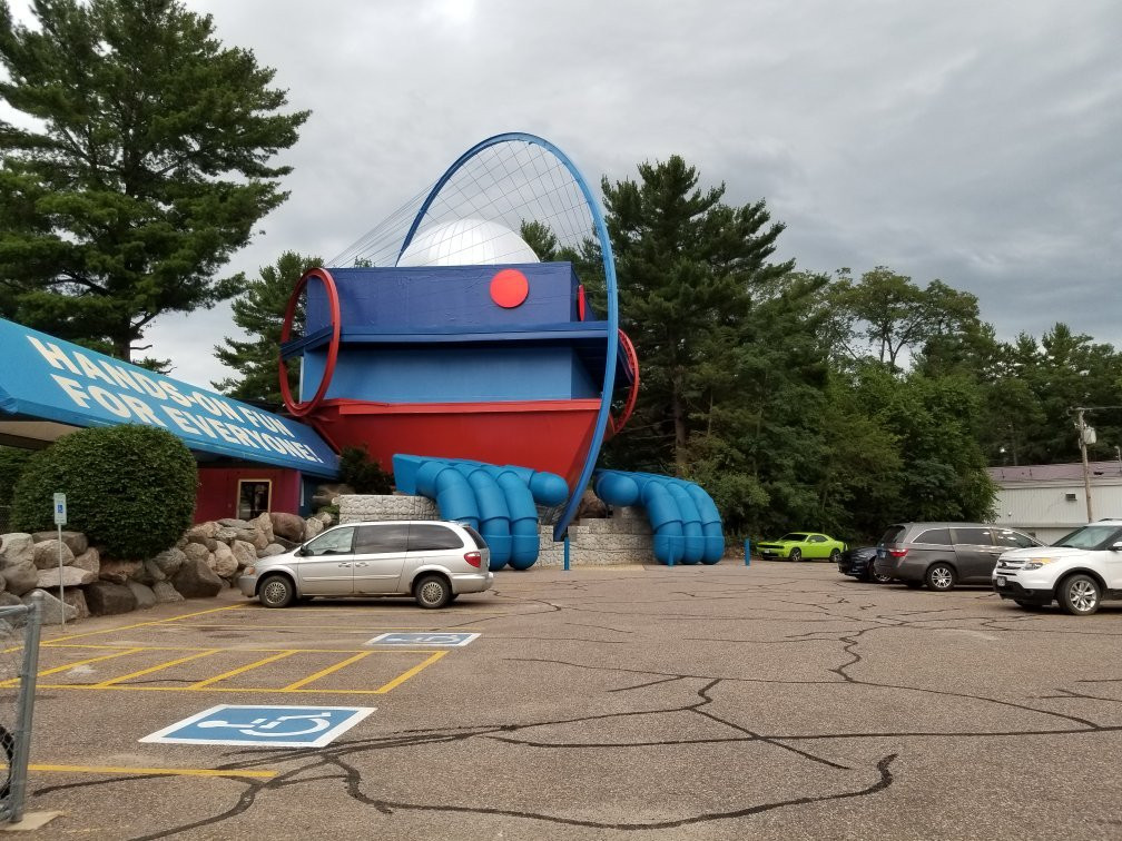 Tommy Bartlett Exploratory-威斯康星峡谷必去景点