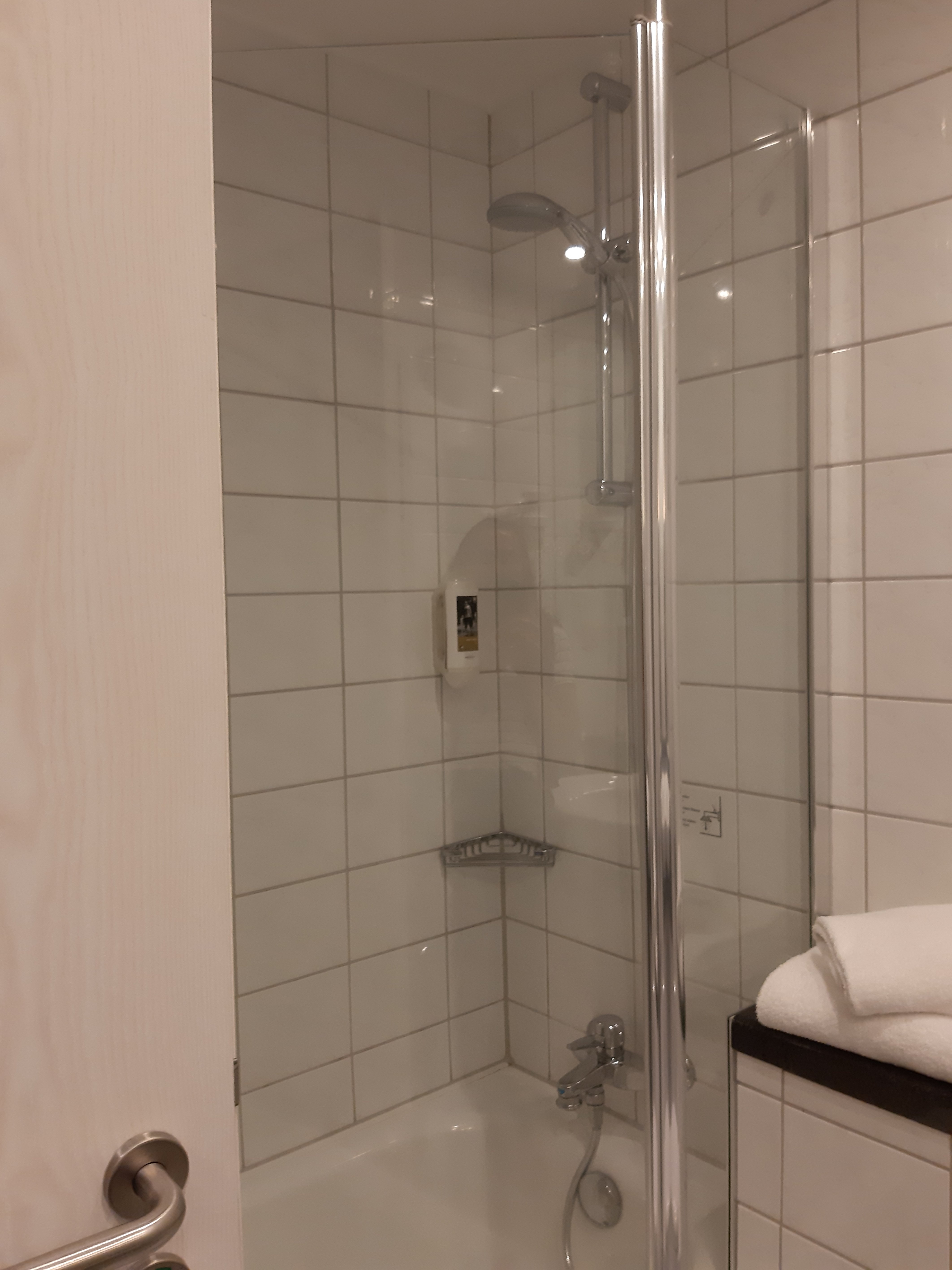 英戈尔施塔特美居酒店-浴室