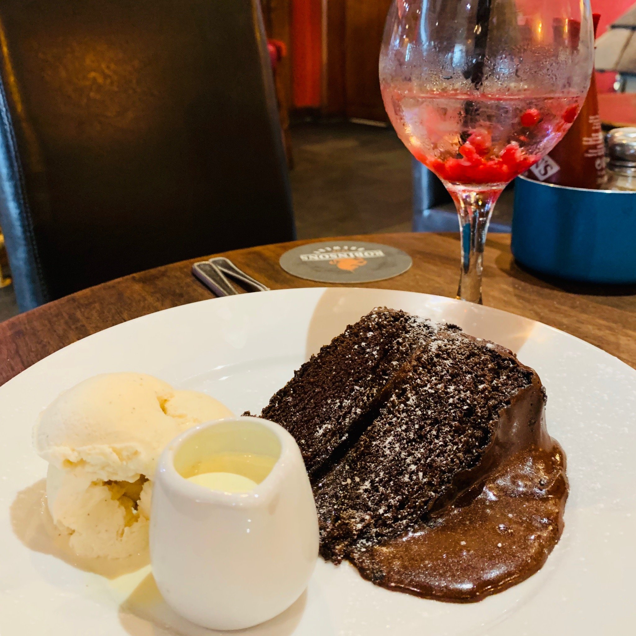 Waggon & Horses, Eaton-官方