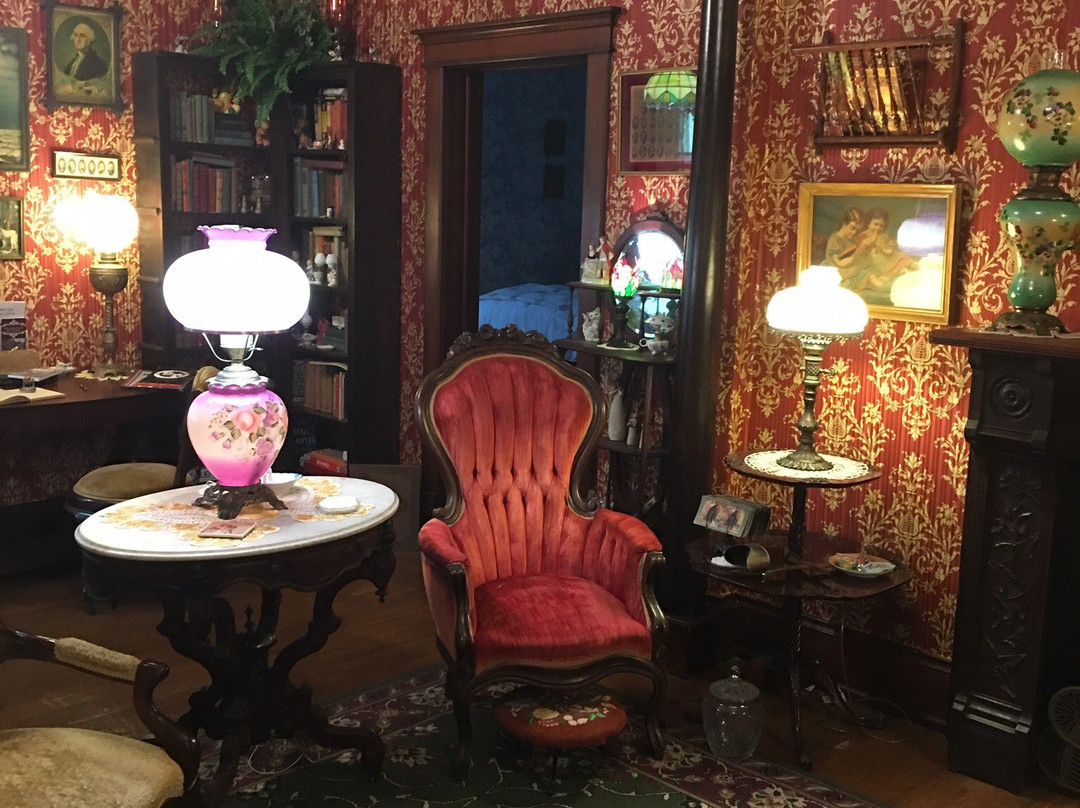 Judge Lewis House Bed & Breakfast主图