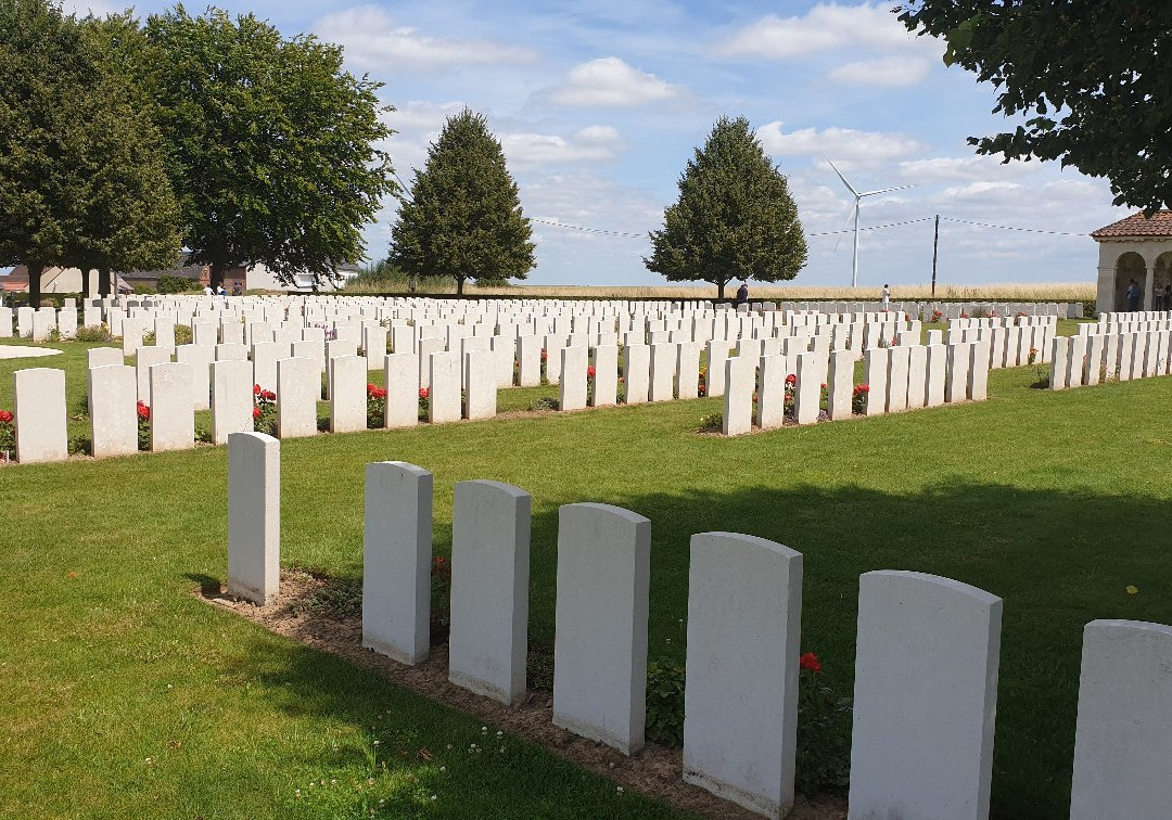 Anneux British Cemetary景点图片