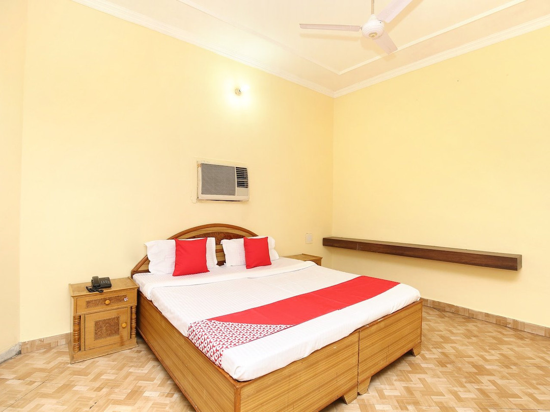 OYO 30737 Hotel Holy City Paradise Inn主图