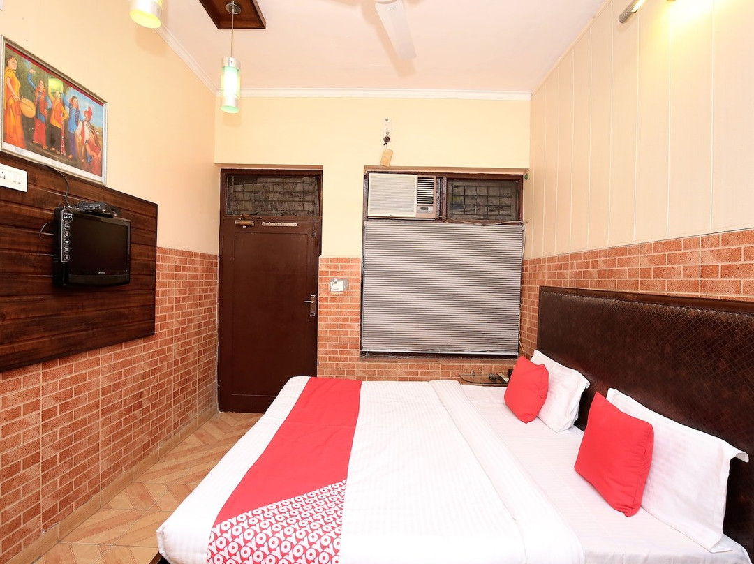 OYO 30737 Hotel Holy City Paradise Inn主图