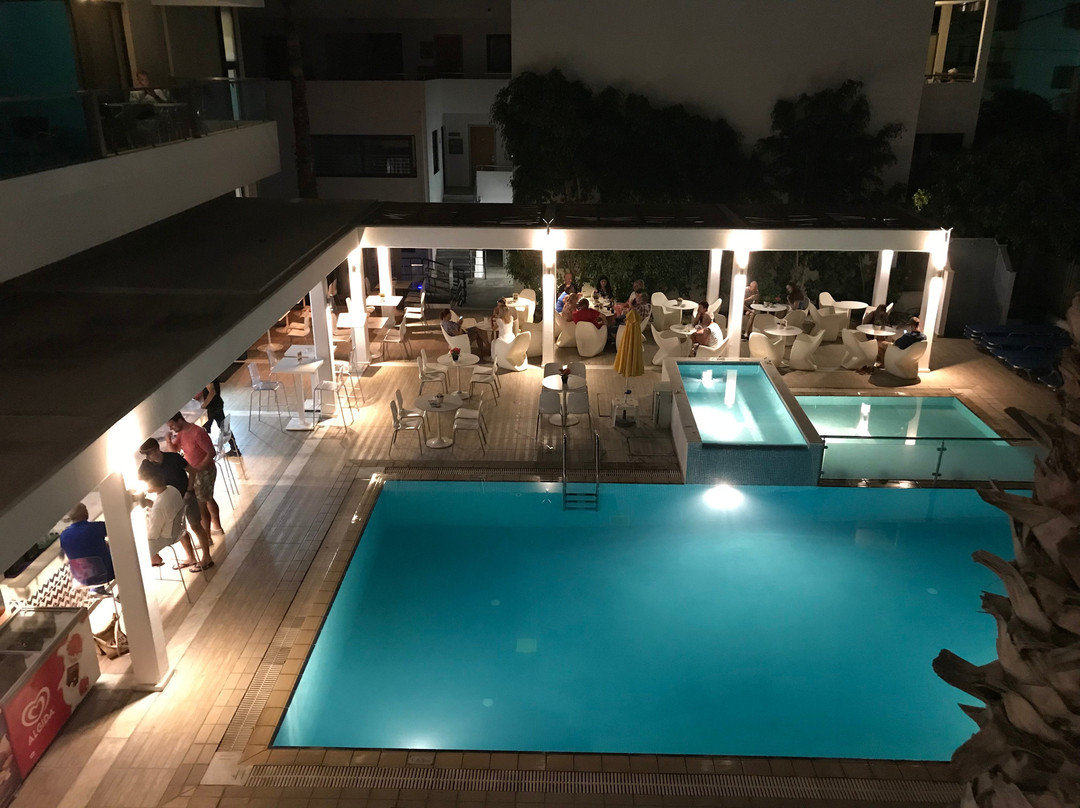 Philippion Hotel & Apartments主图