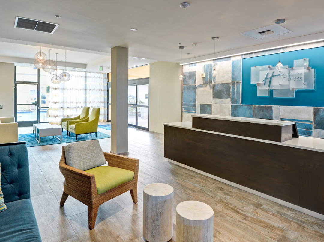 纽波特海滩智选假日酒店主图