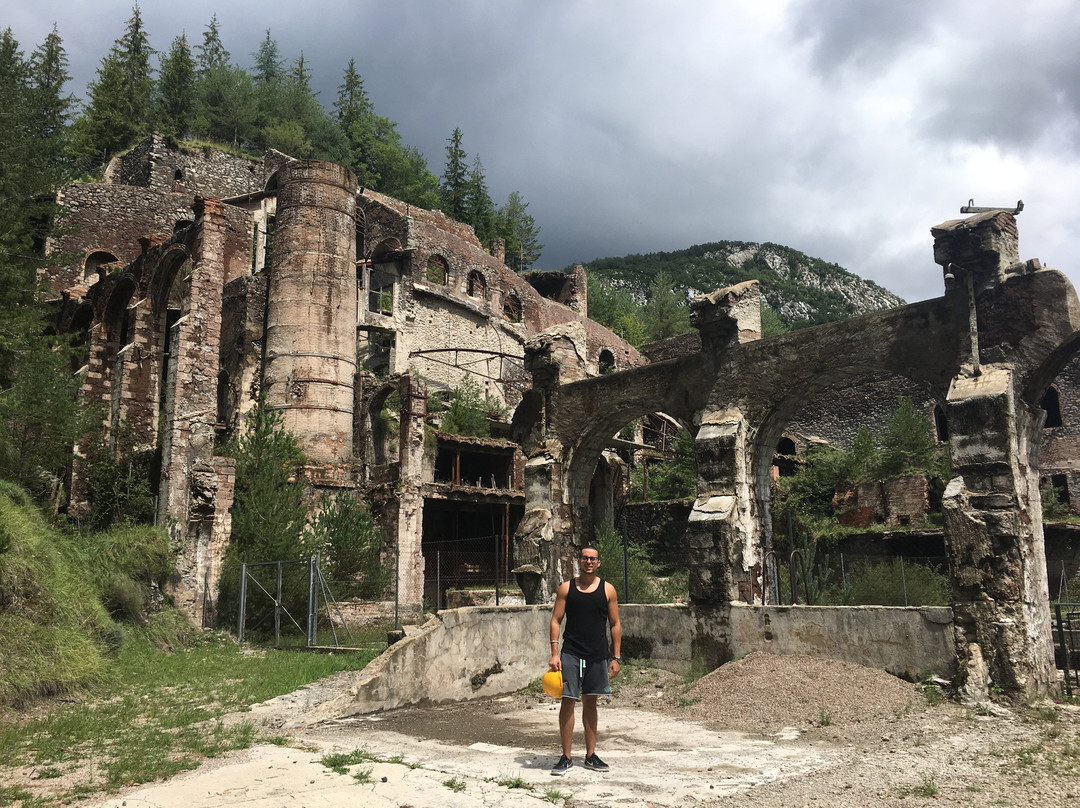 Museu del Ciment de Castellar de n'Hug-Castellar de n'Hug必去景点