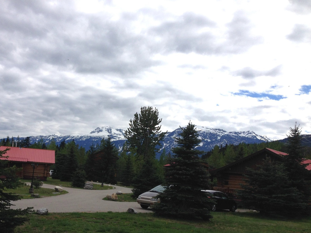 冰屋度假酒店主图