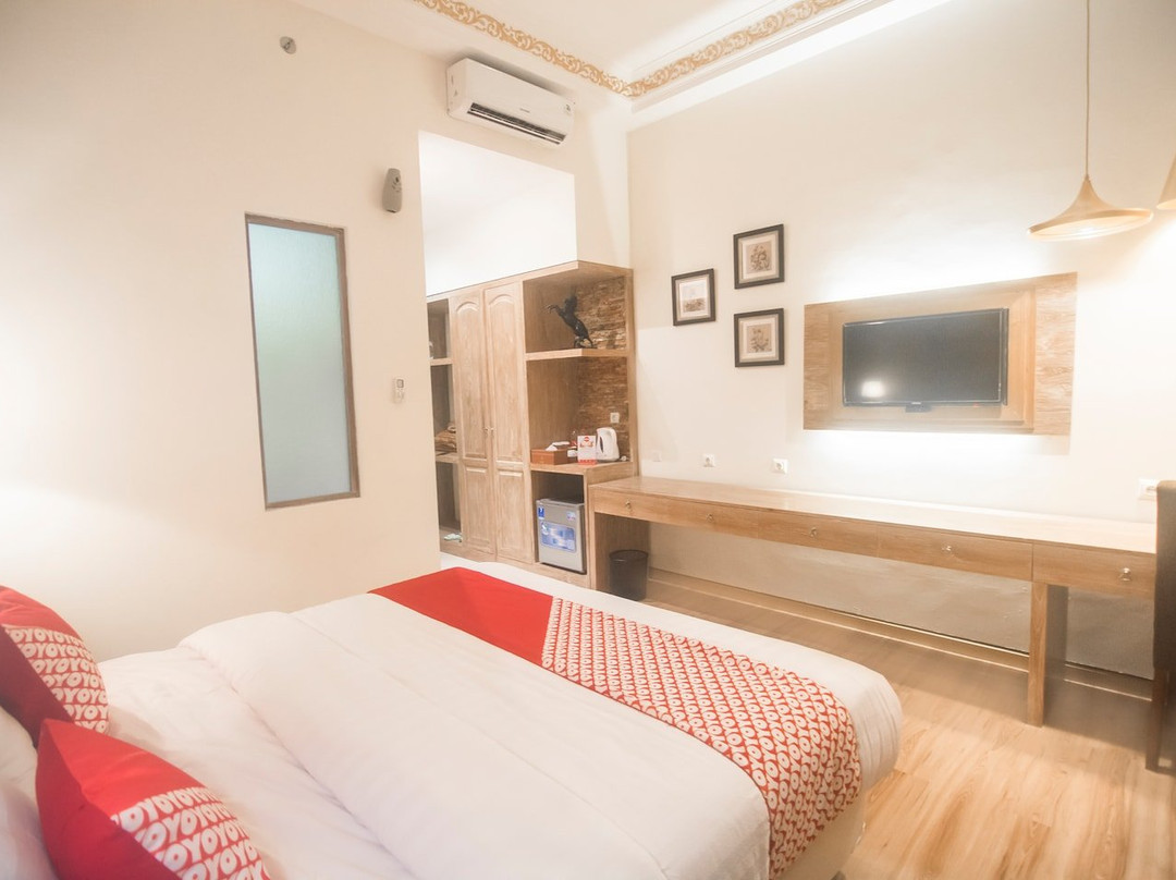 Ndalem Nuriyat主图