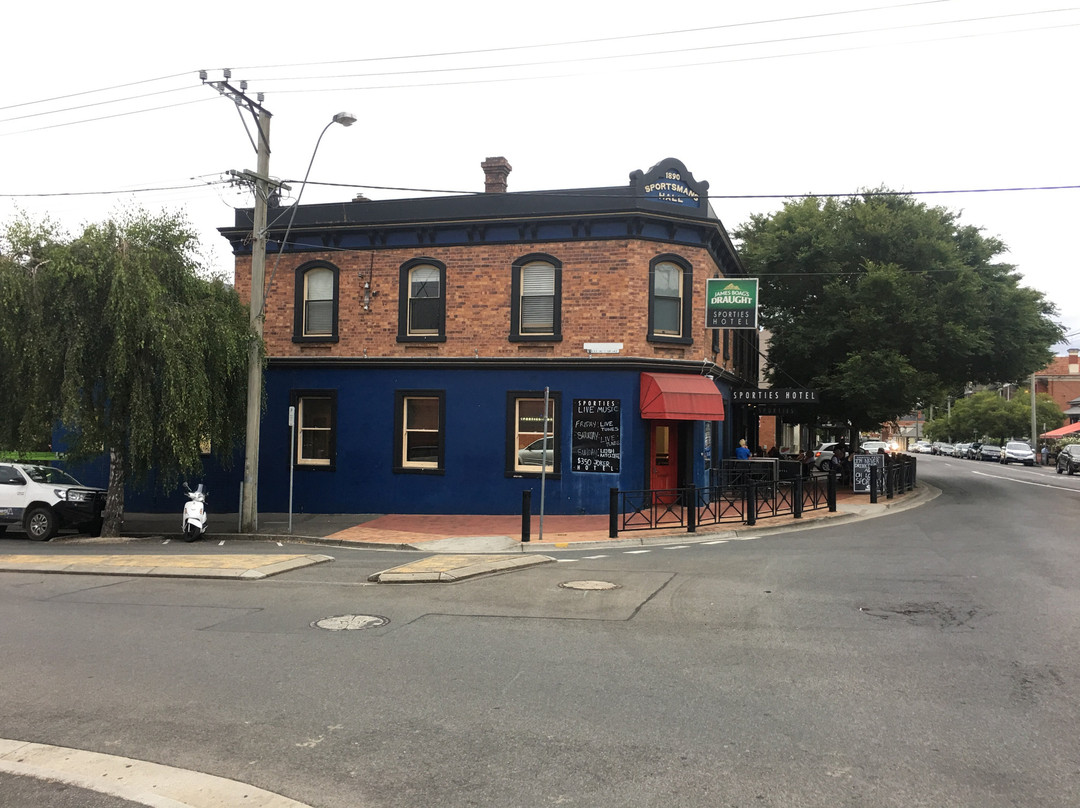 Sportsman's Hall Hotel主图