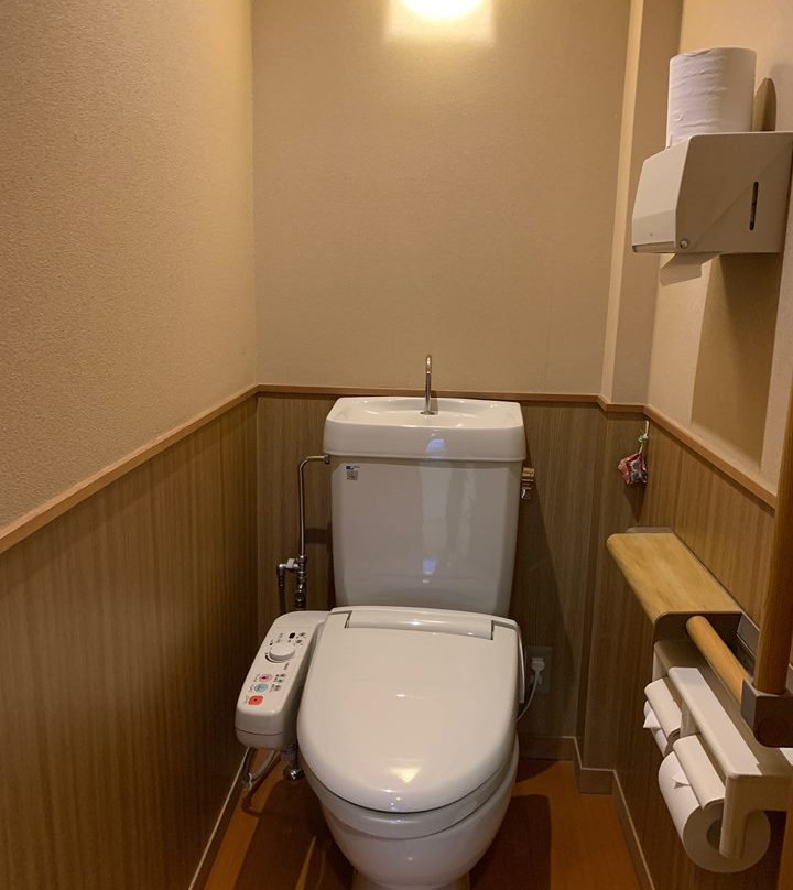 叶渡莉旅馆主图