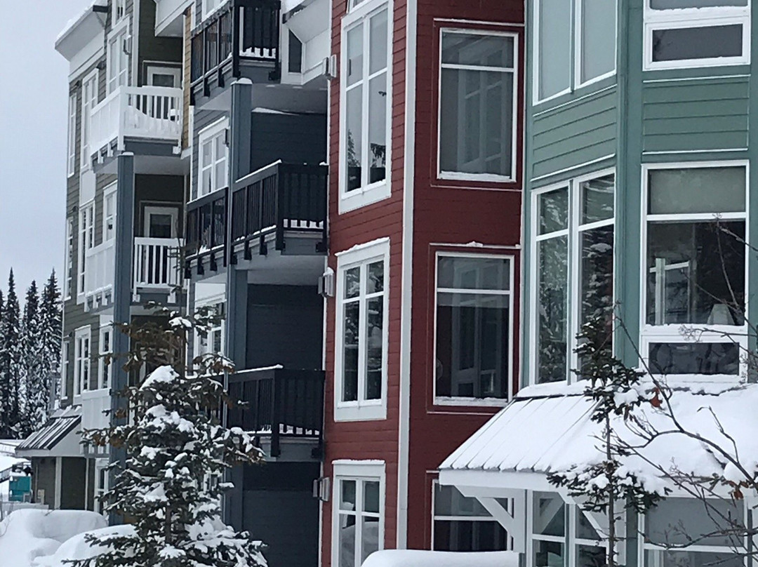 FireLight Lodge主图