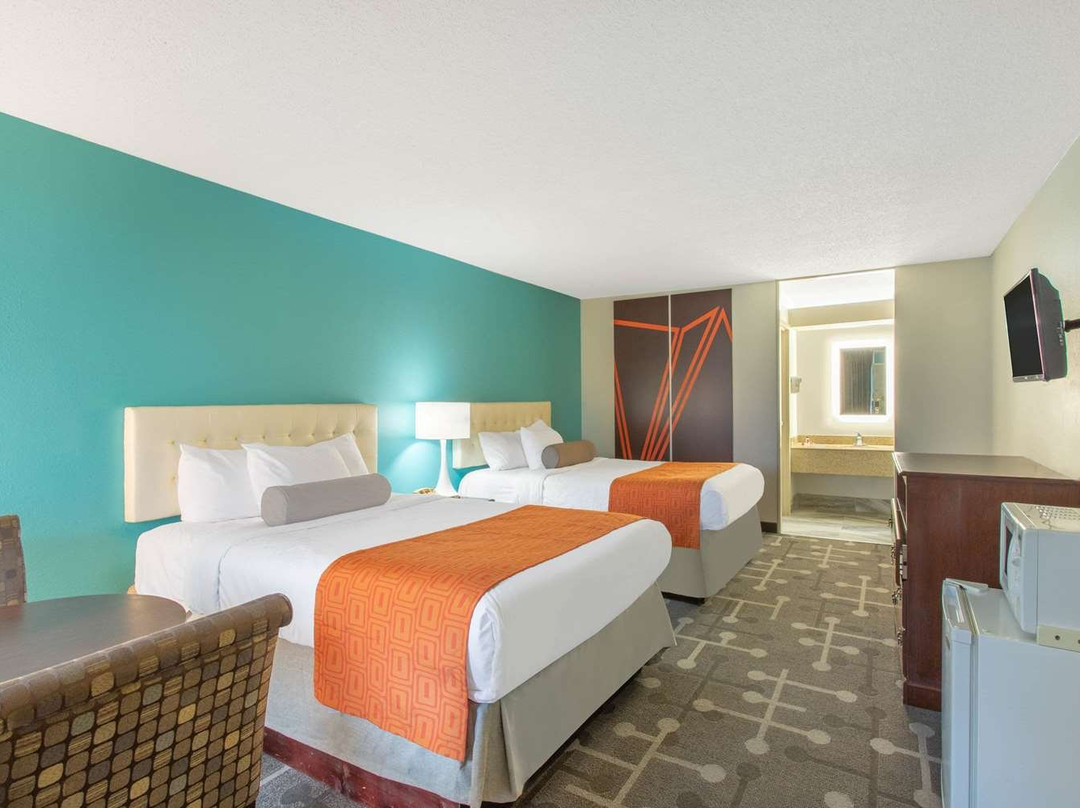 Howard Johnson by Wyndham Albany主图