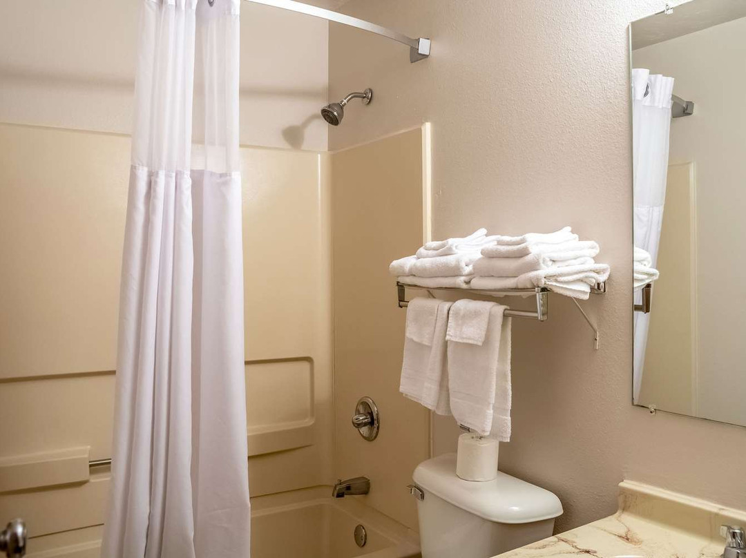 Magnuson Hotel Ironwood主图