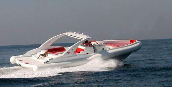 Opera 60 Luxury Charters景点图片