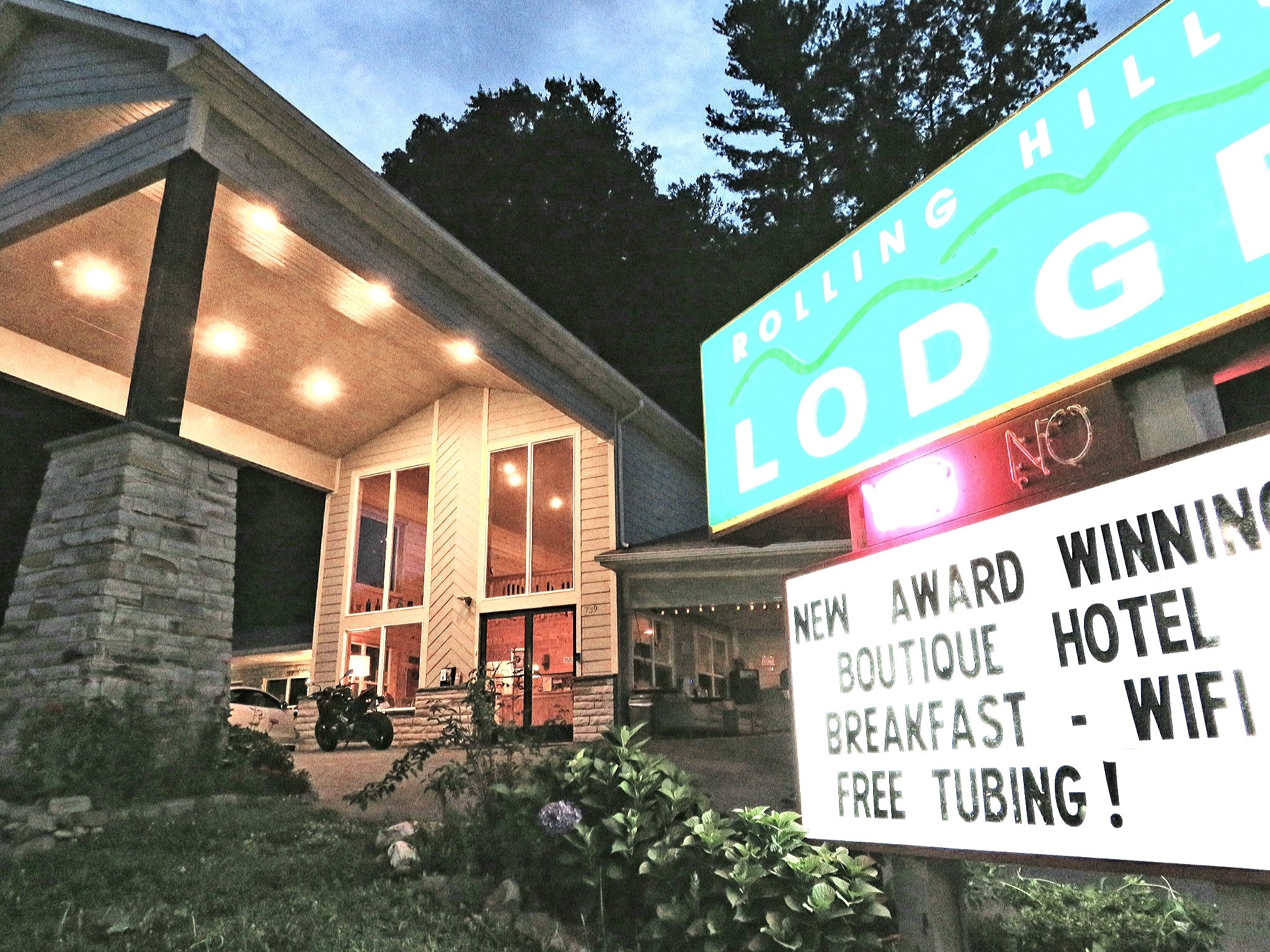 Rolling Hills Lodge-官方