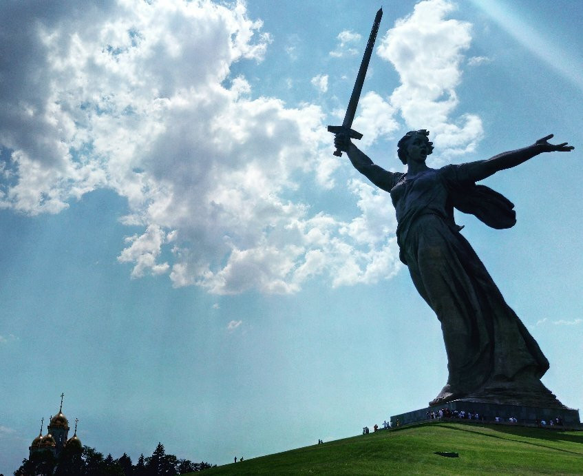 The Motherland Calls Sculpture景点图片