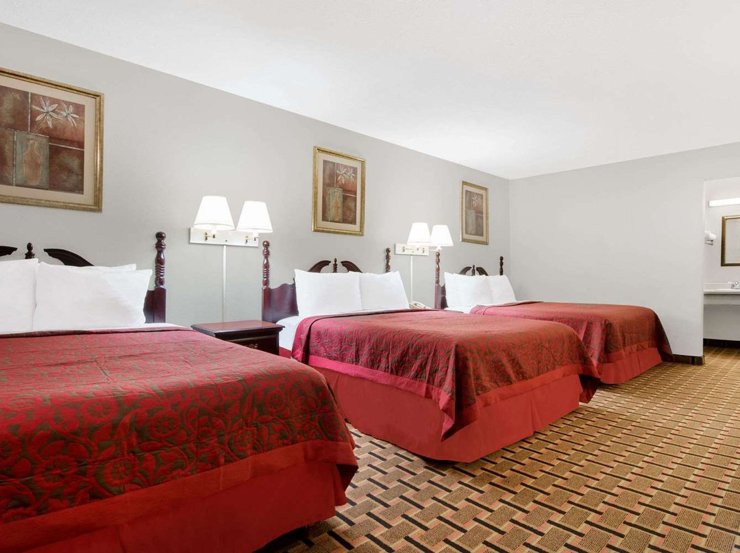 Days Inn Vernon主图