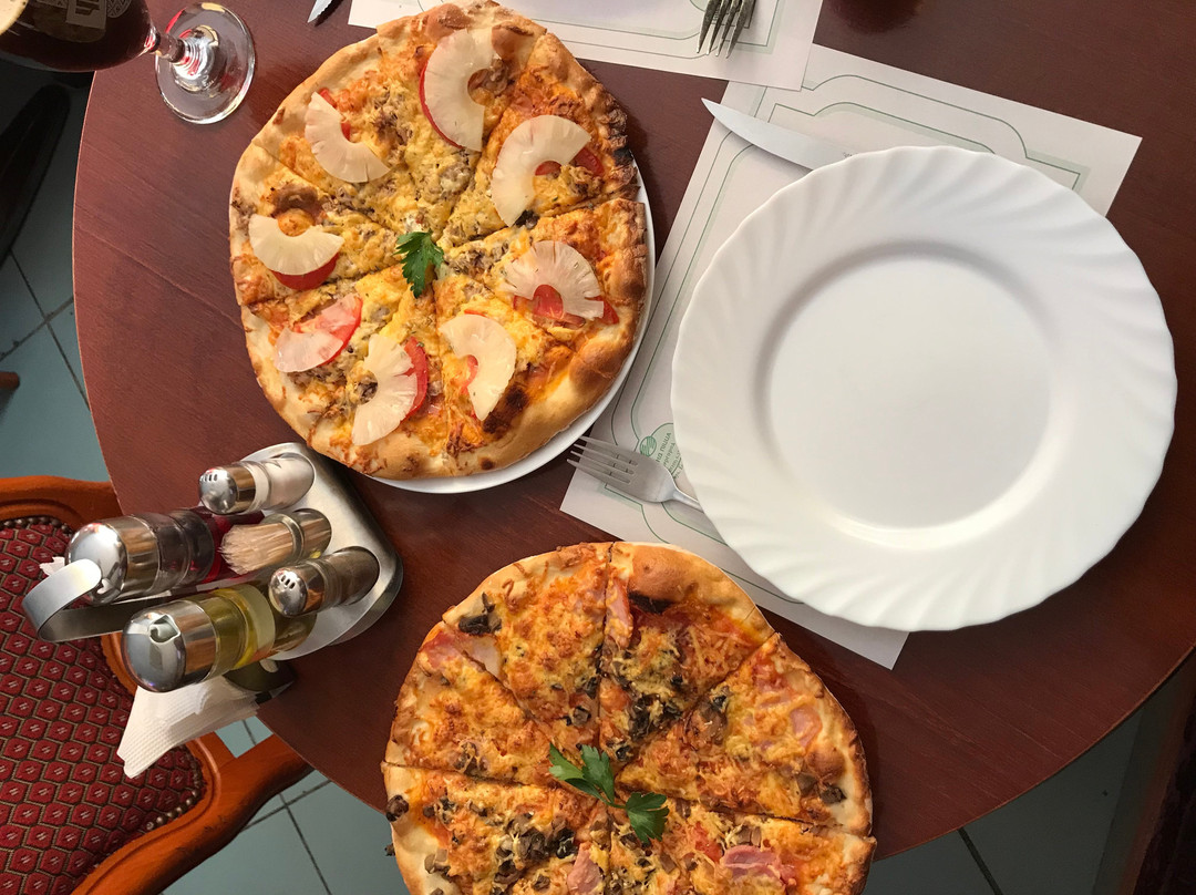 Grand Pizza